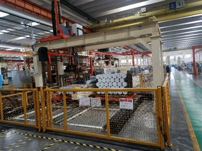 Manipulator pemuatan bar pendek